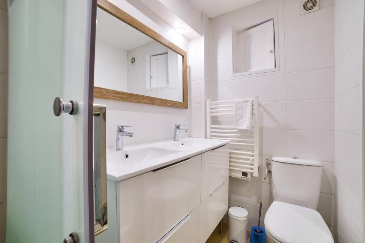 Superb Flat Near The Beach In Αντίμπ Εξωτερικό φωτογραφία