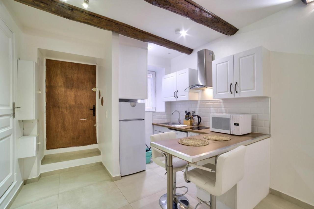 Superb Flat Near The Beach In Αντίμπ Εξωτερικό φωτογραφία